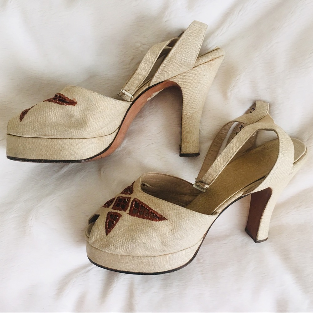 Vintage Platform Pinup Heels Embroidered Canvas